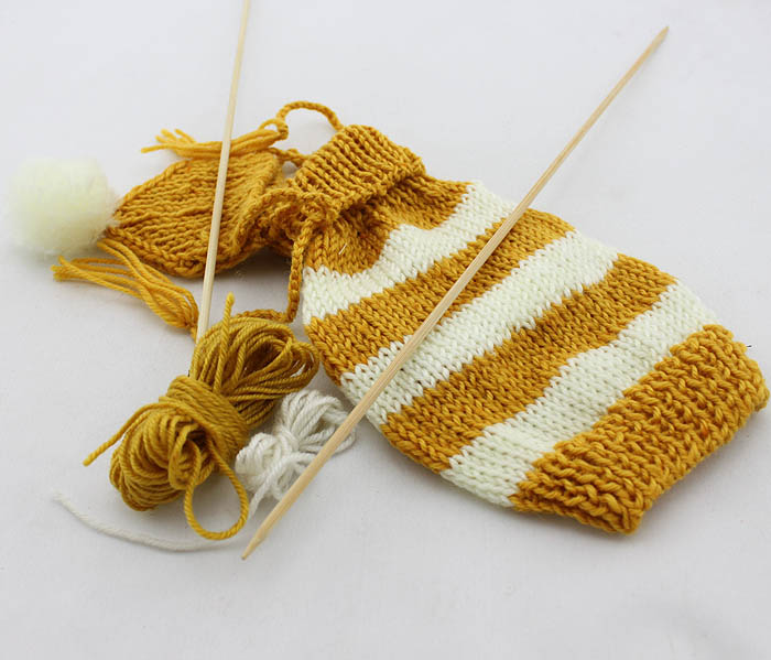 Color Strip with hat